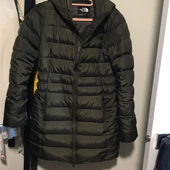 Women coats like new condition never wear - Picture 3 of 11